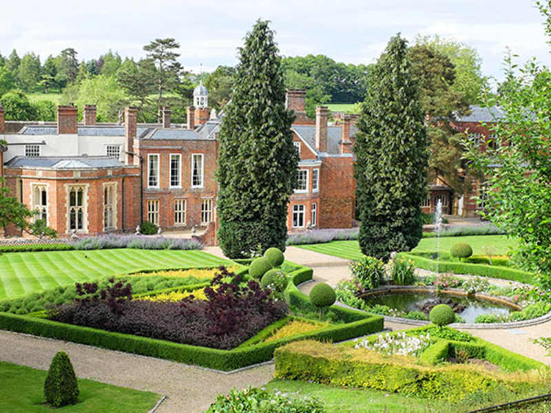 Allianz selects Melody Nights live music agency for staff party at Wooton House